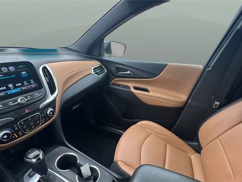 Used 2018 Chevrolet Equinox Premier image 24