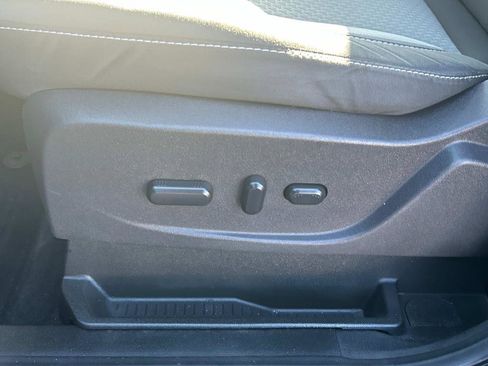 Used 2017 Ford Escape SE w/ Equipment Group 201A image 19