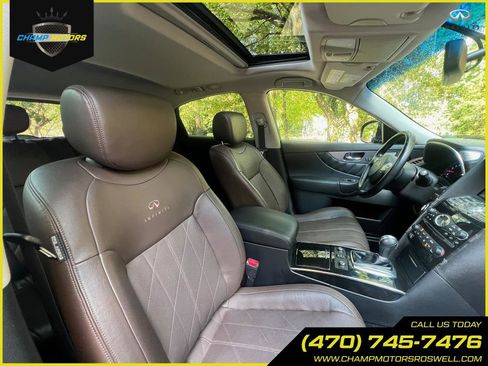 Used 2011 INFINITI FX35 2WD w/ Premium Pkg image 36