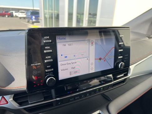 Used 2024 Toyota Sienna XSE image 11