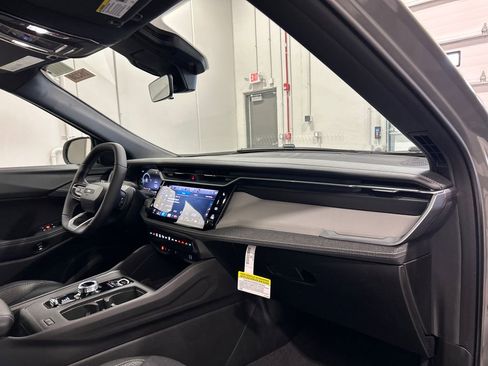 New 2026 Jeep Cherokee Laredo image 34