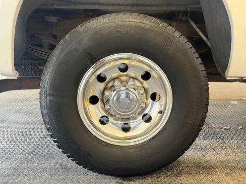 Used 2001 Ford F350 2WD Regular Cab Super Duty image 27