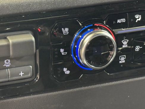 New 2026 GMC Sierra 1500 SLT w/ SLT Convenience Package image 37