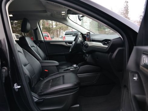 Certified 2022 Ford Escape SEL image 9