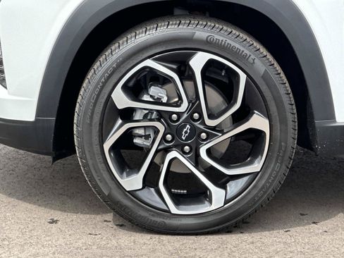 Certified 2024 Chevrolet Trax RS w/ Sunroof Package FWD image 8