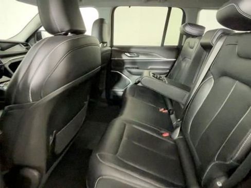 Used 2023 Jeep Grand Cherokee 30th Anniversary AWD/4WD image 17
