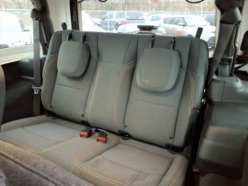 Used 2025 Jeep Wrangler Sport S image 11