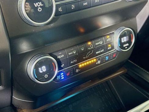 Used 2019 Ford Expedition Platinum RWD image 27