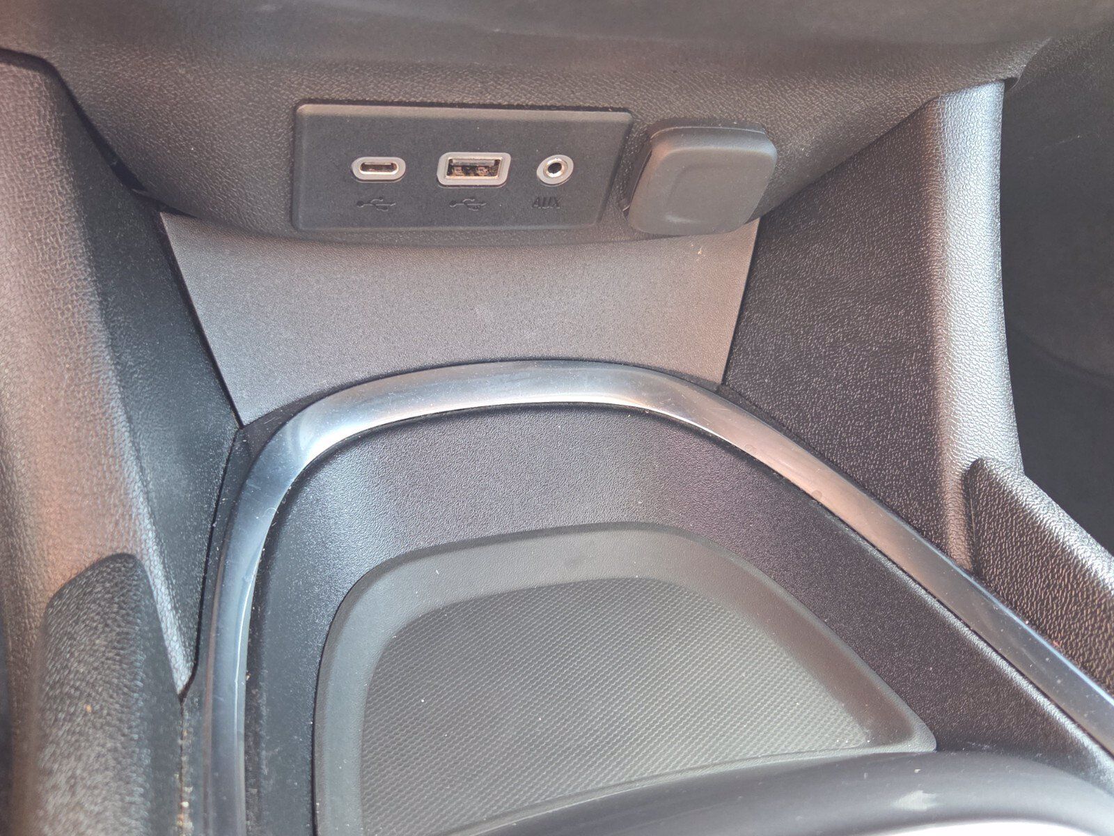 Used 2024 Chevrolet Malibu LT FWD image 23