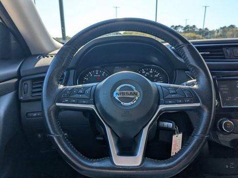 Used 2019 Nissan Rogue S w/ Special Edition Package image 11