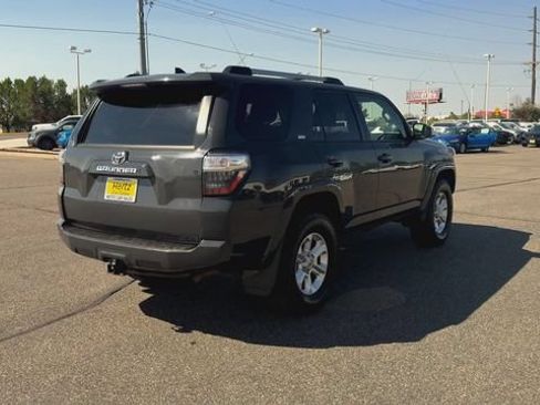Used 2024 Toyota 4Runner SR5 AWD/4WD image 8
