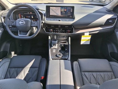 New 2026 Nissan Rogue Platinum w/ Platinum Premium Package AWD/4WD image 9