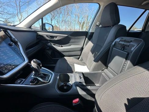 Used 2024 Subaru Outback Premium image 27