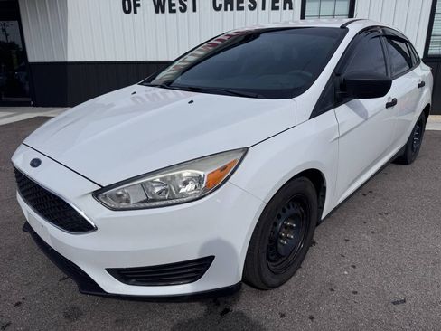 Used 2018 Ford Focus S FWD image 3