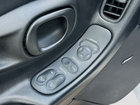 Used 1997 Chevrolet Corvette Coupe RWD image 22