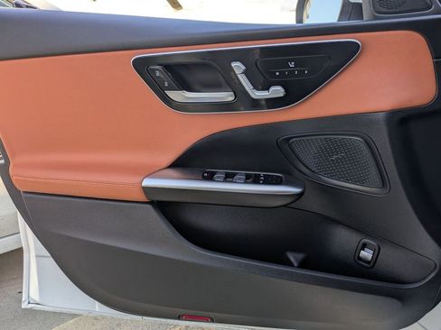 Used 2025 Mercedes-Benz C 300 4MATIC Sedan image 10