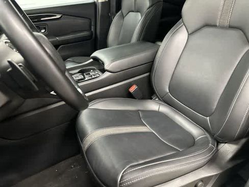 Used 2023 Honda Pilot EX-L image 10