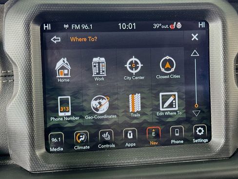 Used 2023 Jeep Wrangler Unlimited Sahara w/ Cold Weather Group image 43