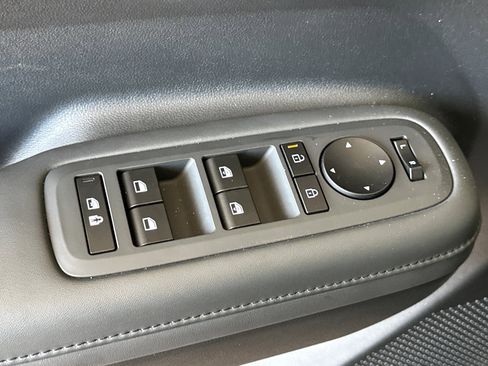 Certified 2025 Hyundai Santa Fe SEL image 11