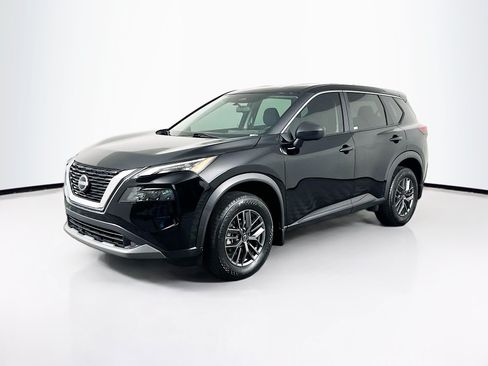Used 2023 Nissan Rogue S AWD/4WD image 3