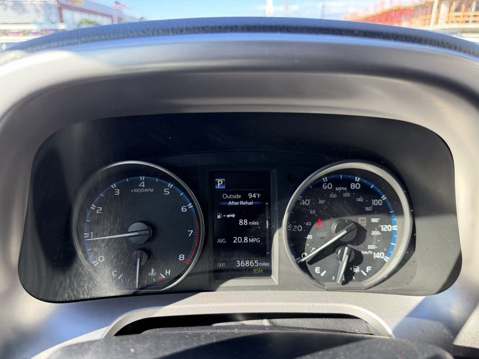 Used 2018 Toyota RAV4 XLE FWD image 13