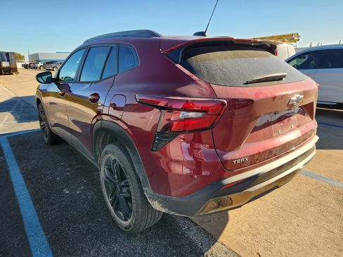 Used 2024 Chevrolet Trax ACTIV w/ Driver Confidence Package image 3