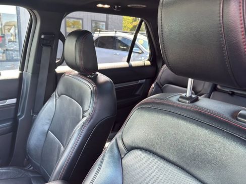 Used 2019 Ford Explorer Sport AWD/4WD image 16