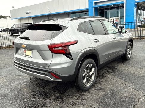 New 2026 Chevrolet Trax LT w/ Driver Confidence Package image 6