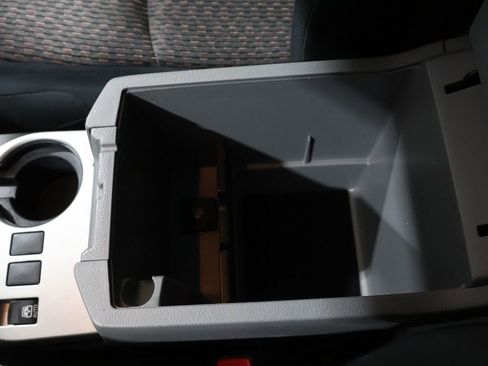 Used 2013 Toyota 4Runner SR5 image 28