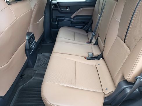 Used 2026 Toyota 4Runner Limited AWD/4WD image 23