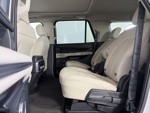 Used 2019 Ford Expedition Max Platinum AWD/4WD image 9