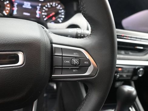 Used 2024 Jeep Compass Latitude AWD/4WD image 19