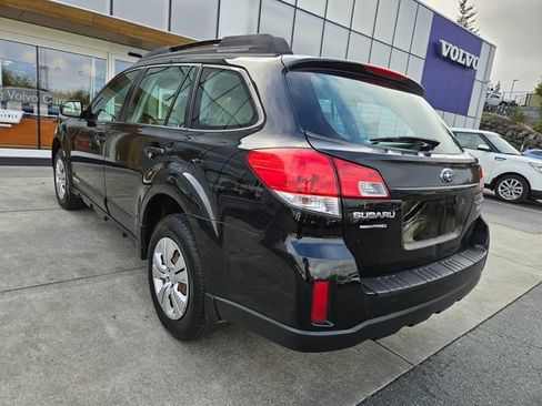 Used 2010 Subaru Outback 2.5i AWD/4WD image 7