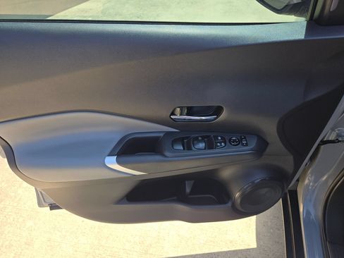 Used 2024 Nissan Kicks SR w/ SR Premium Package FWD image 11
