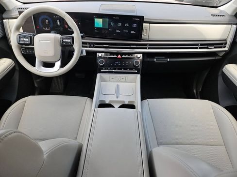 Used 2025 Hyundai Santa Fe SEL FWD image 19