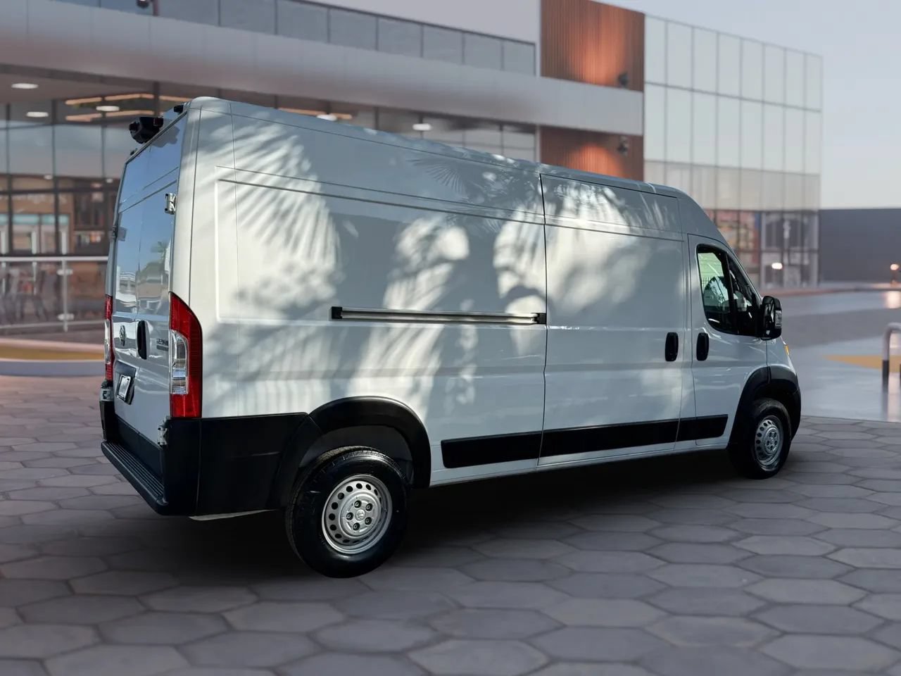 Used 2024 RAM ProMaster 2500 w/ Safety Group FWD image 6