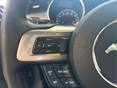 Used 2019 Ford Mustang GT RWD image 14