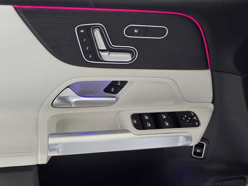 Certified 2023 Mercedes-Benz GLB 250 4MATIC image 23