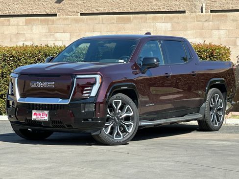 New 2025 GMC Sierra EV Denali AWD/4WD image 8