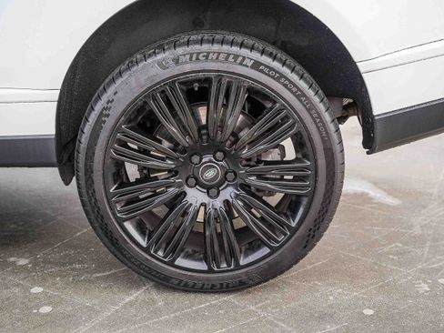 Used 2020 Land Rover Range Rover Long Wheelbase HSE image 7