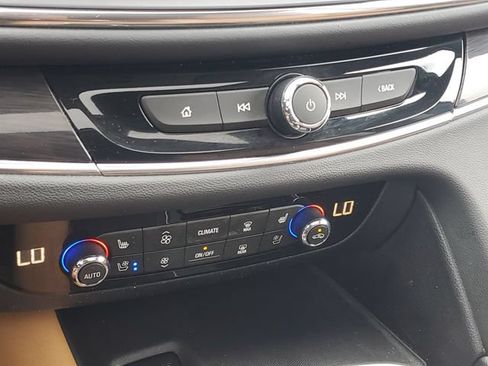 Certified 2019 Buick Enclave Premium w/ Experience Buick Package AWD/4WD image 28