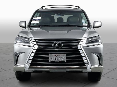 Used 2021 Lexus LX 570 4WD w/ 3rd Row & Luxury Pkg image 3