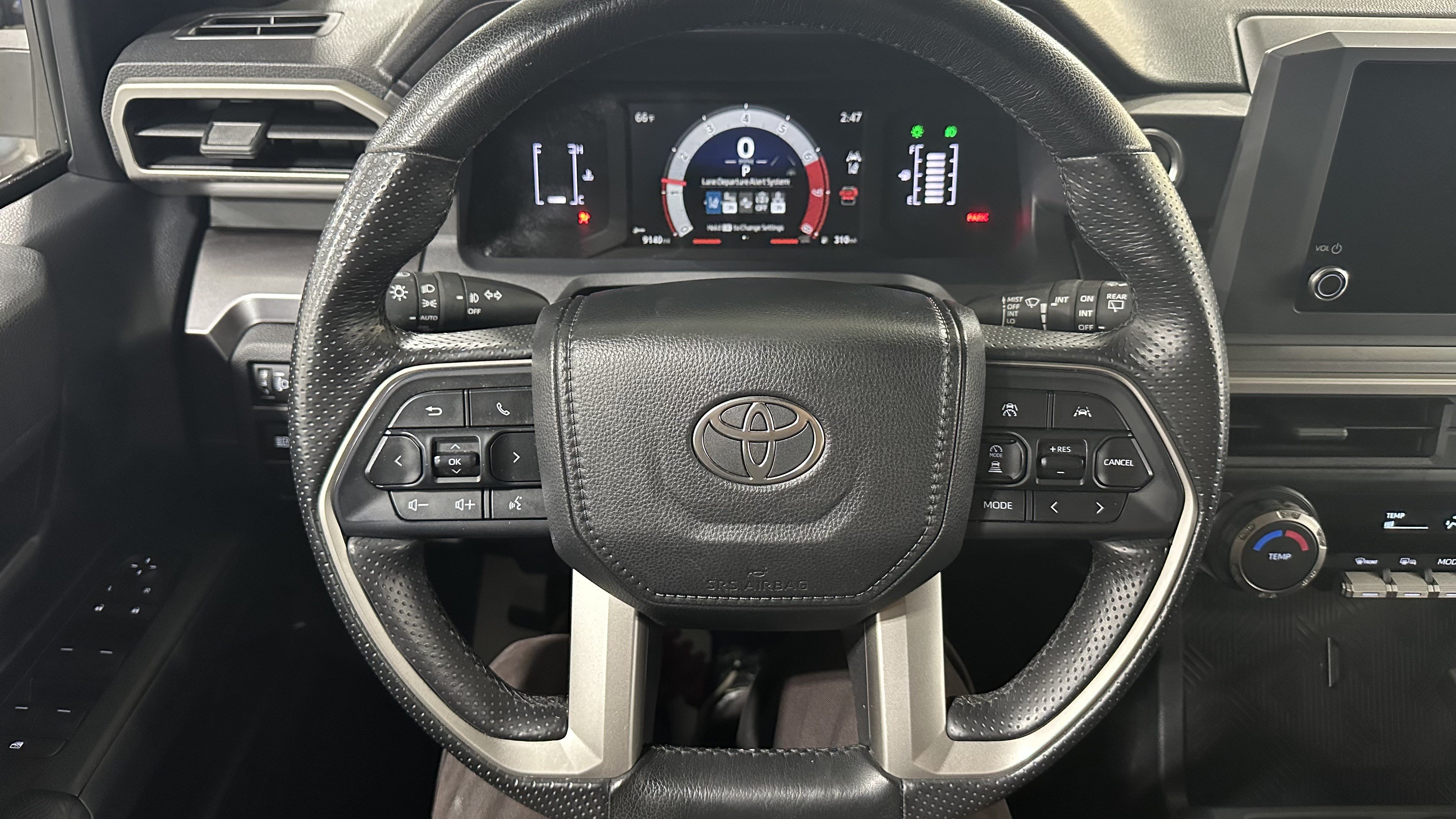Used 2025 Toyota 4Runner SR5 AWD/4WD image 19