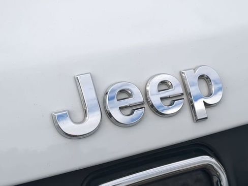 Certified 2022 Jeep Compass Latitude image 13