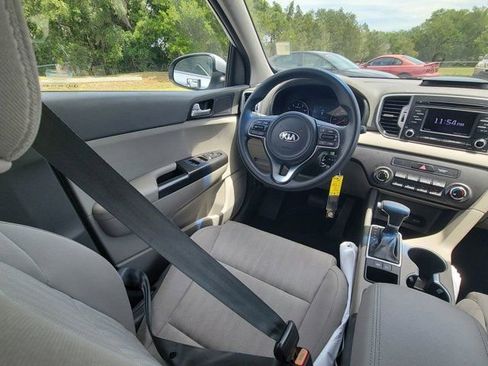 Used 2017 Kia Sportage LX FWD image 7