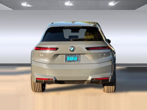 Used 2026 BMW iX xDrive45 AWD/4WD image 10