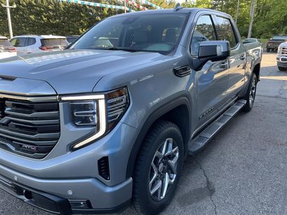 Used 2024 GMC Sierra 1500 SLT w/ SLT Premium Plus Package