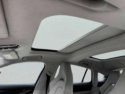 Used 2017 Porsche Panamera image 17