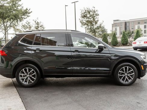 Used 2019 Volkswagen Tiguan SE image 3