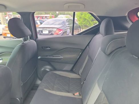 Used 2020 Nissan Kicks SV FWD image 14